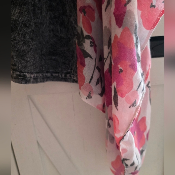 Fleetwood Mac Graphic Women's Top - Black and Pink - Picture 4 of 6